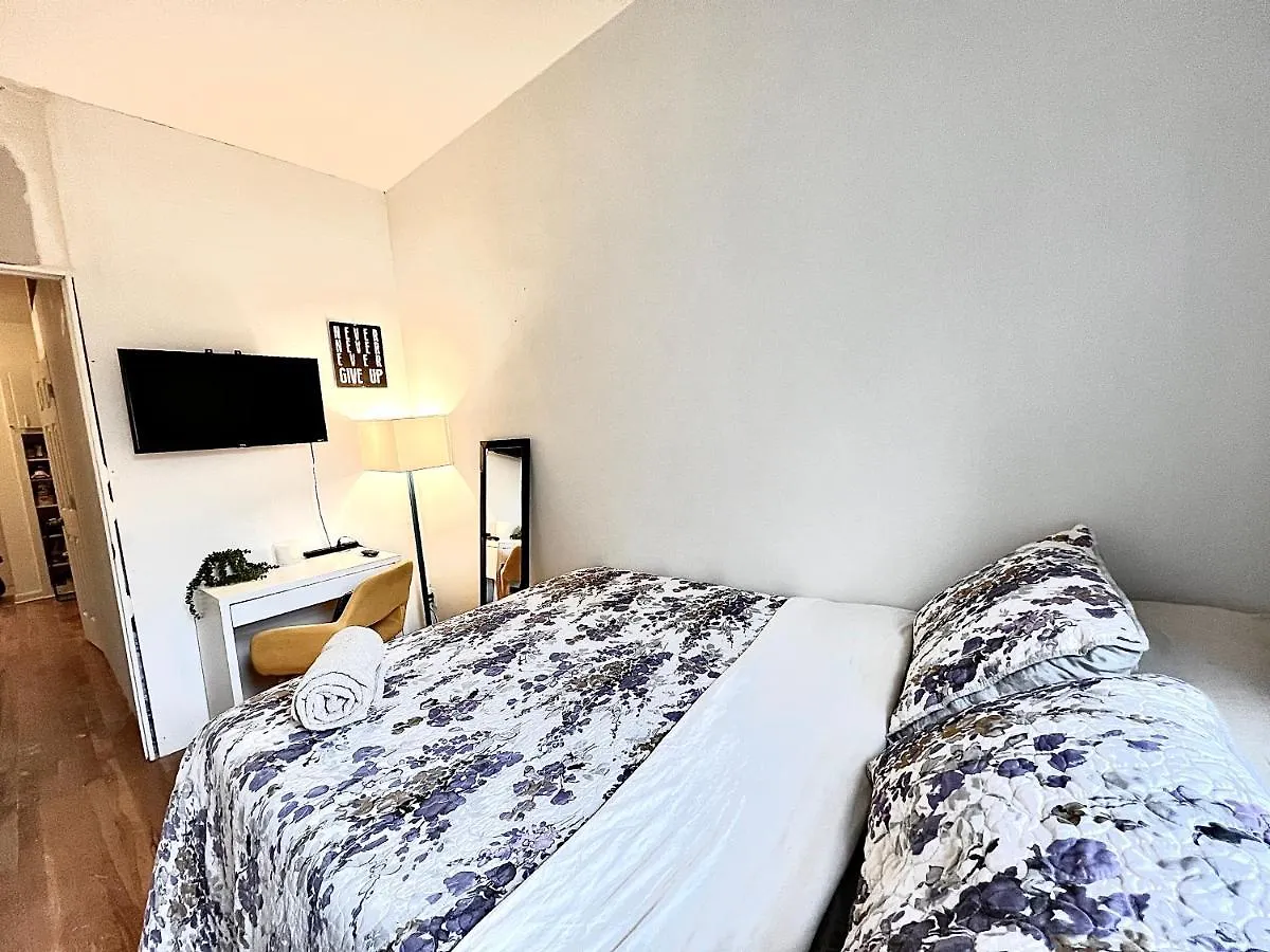 Room For Rent In Upper East Side 纽约